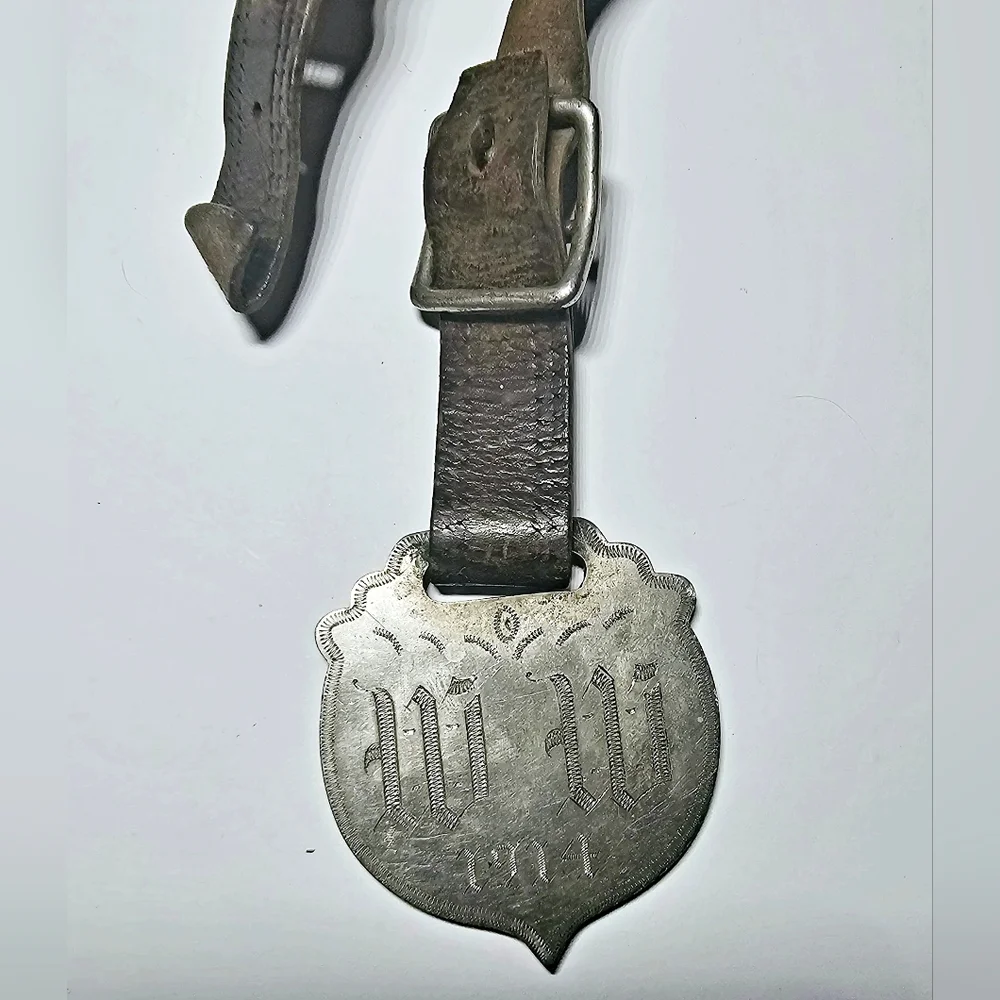 Antique crest silver